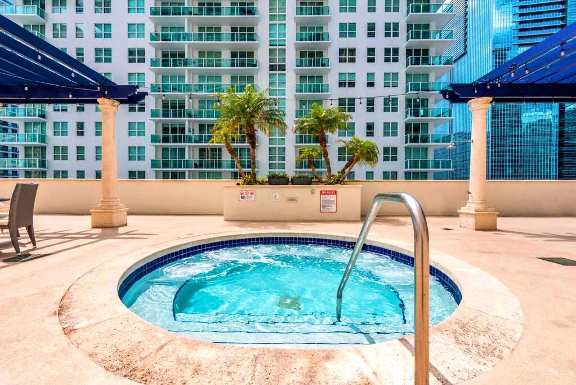 Luxury 2 Bedroom Apartment At Brickell With Pool Майами Экстерьер фото